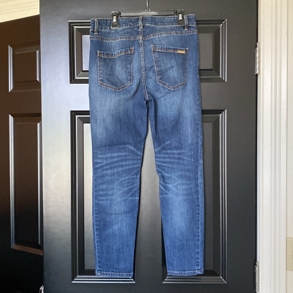 WHBM skinny crop jeans. - Picture 3 of 3